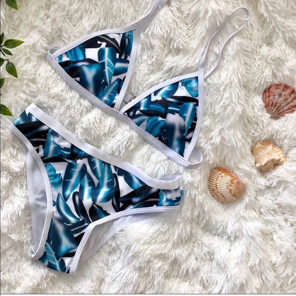 Blue & white leaf print bikini S